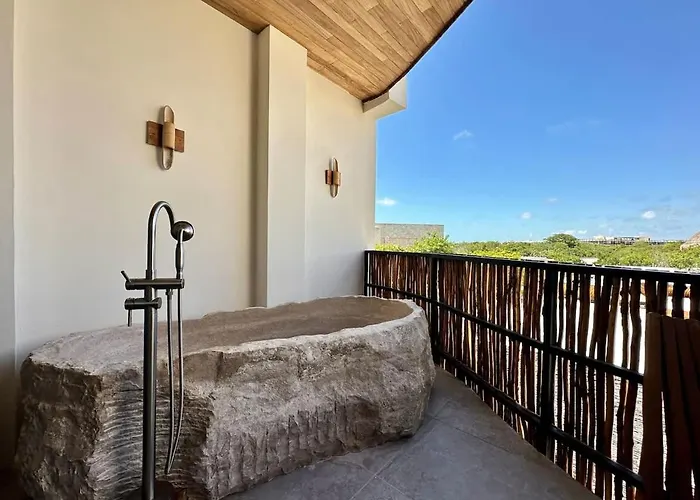 Gasthof Relaxing Lakeside Retreat Pool, Hot Tub Y Patio