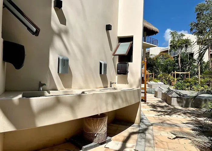 Gasthof Relaxing Lakeside Retreat Pool, Hot Tub Y Patio