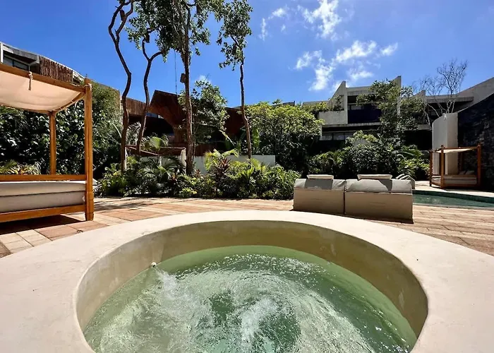 Relaxing Lakeside Retreat Pool, Hot Tub Y Patio Tulum
