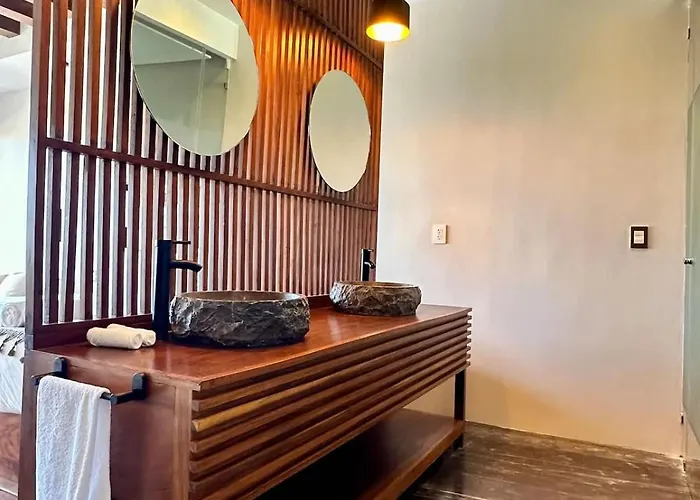 Relaxing Lakeside Retreat Pool, Hot Tub Y Patio Gasthof Tulum
