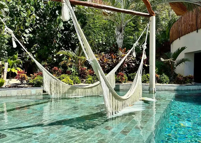Relaxing Lakeside Retreat Pool, Hot Tub Y Patio *